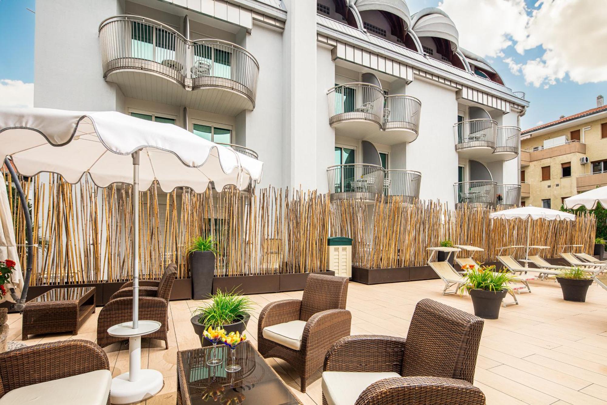 Park Hotel Lignano Sabbiadoro Exterior foto
